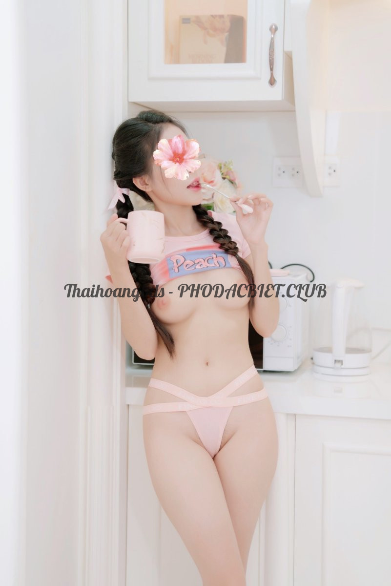 BẢO NGỌC 2K2 VÚ BƯỚM NON TƠ, BODY NUỘT NÀ